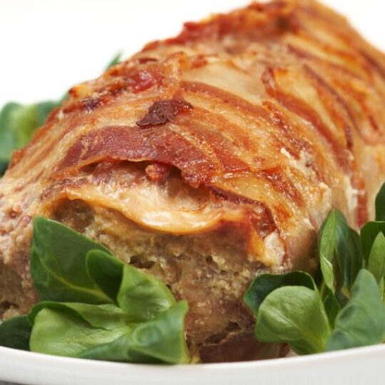 Delicioso Rollo de Carne Relleno: un Sabor Extraordinario en cada Bocado,