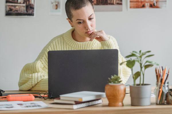 Optimiza tu espacio de estudio o trabajo en casa con estos trucos eficaces